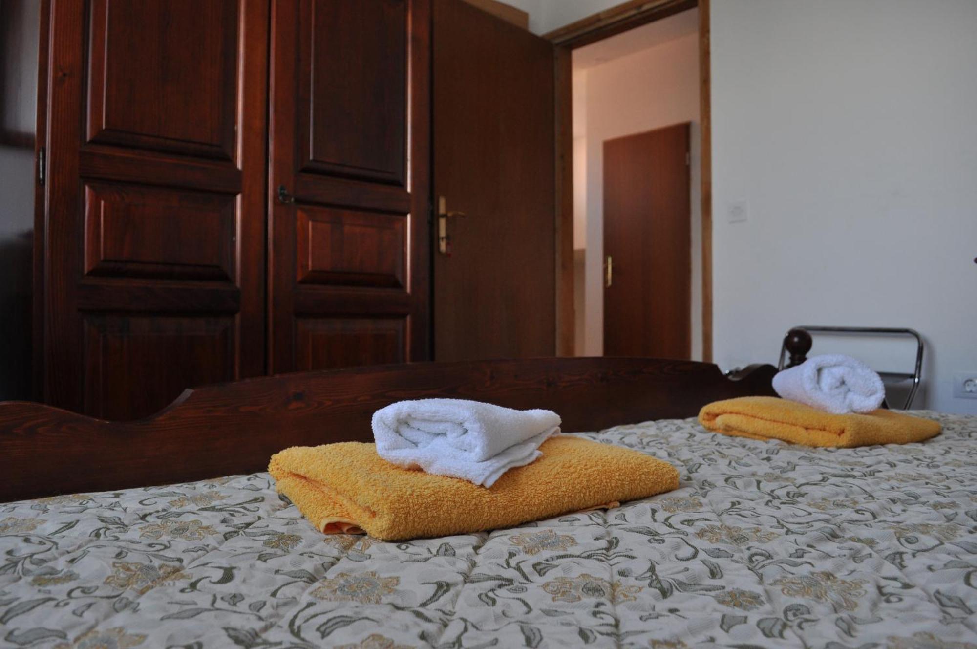 Apartman Ostrea *** Bale Buitenkant foto