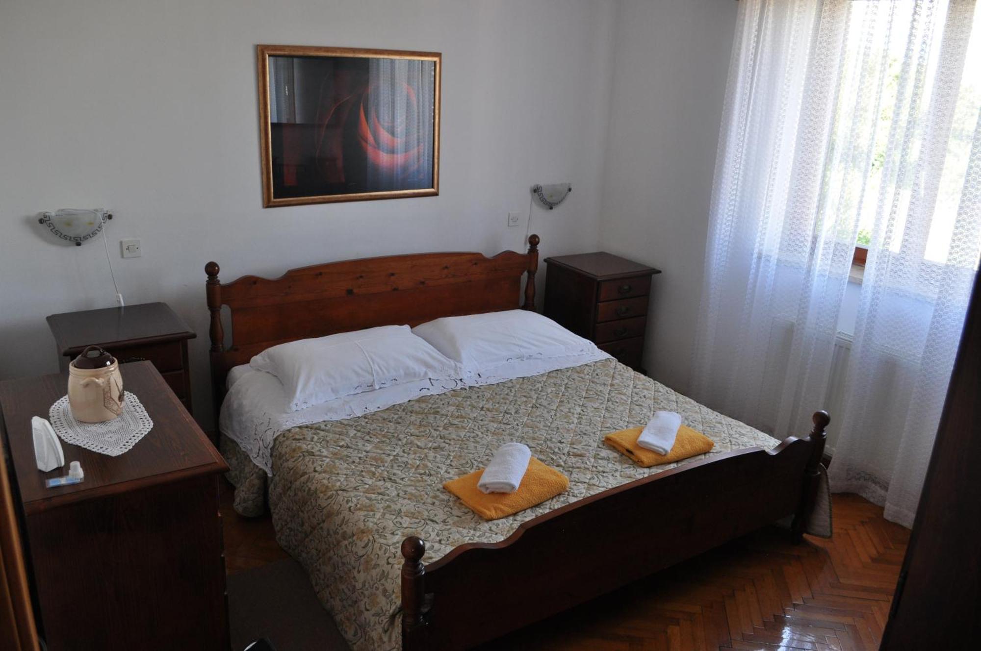 Apartman Ostrea *** Bale Buitenkant foto