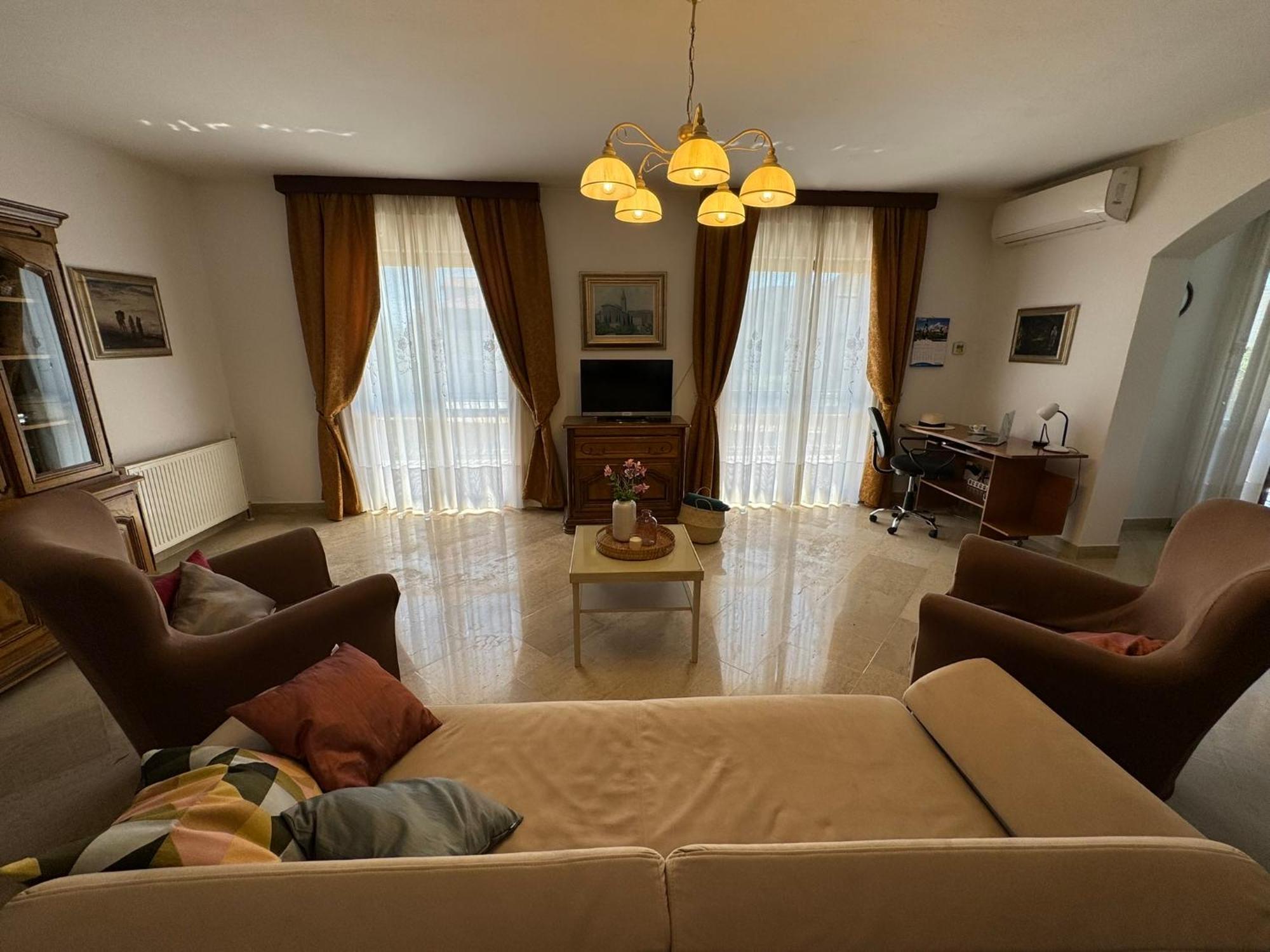 Apartman Ostrea *** Bale Buitenkant foto